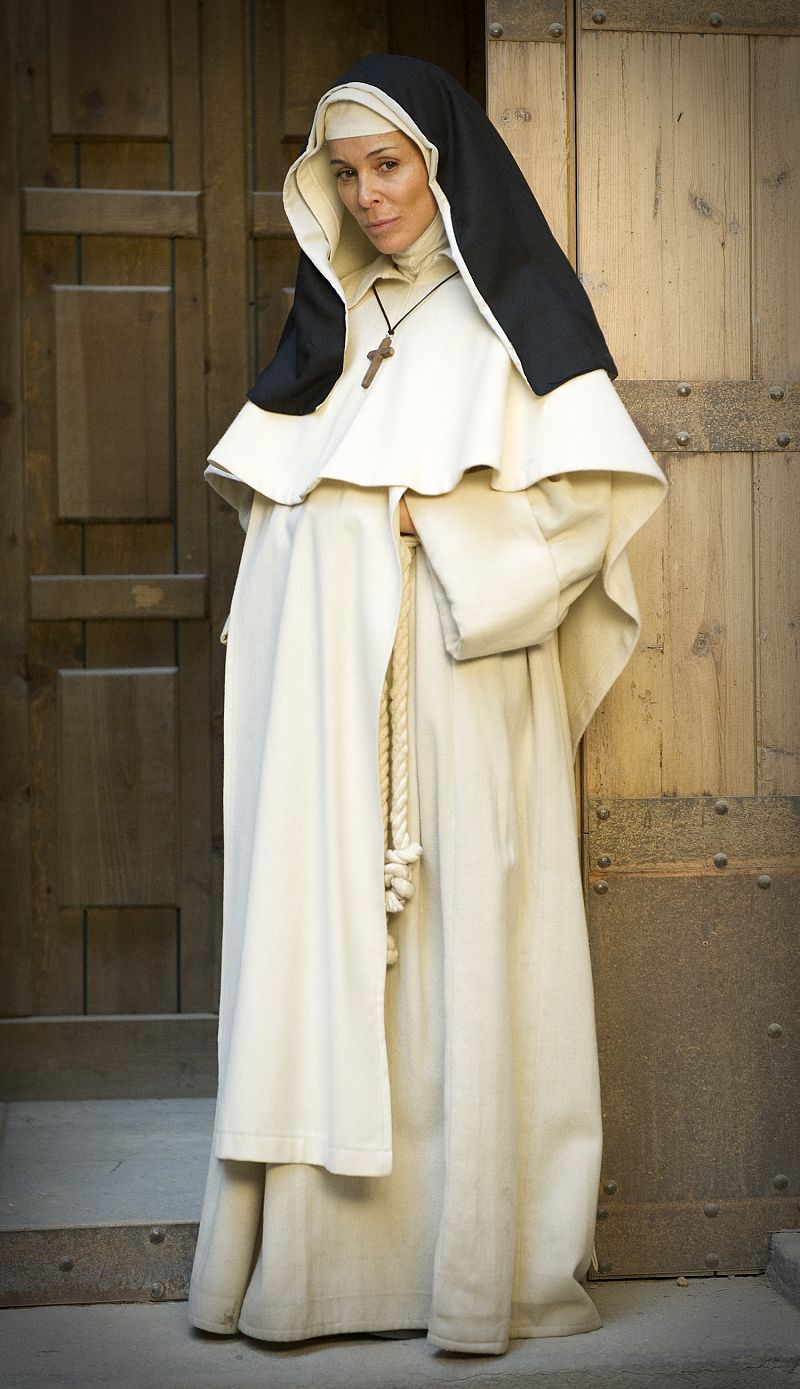 Lydia Bosch interpreta a la Madre Isabel en Águila Roja