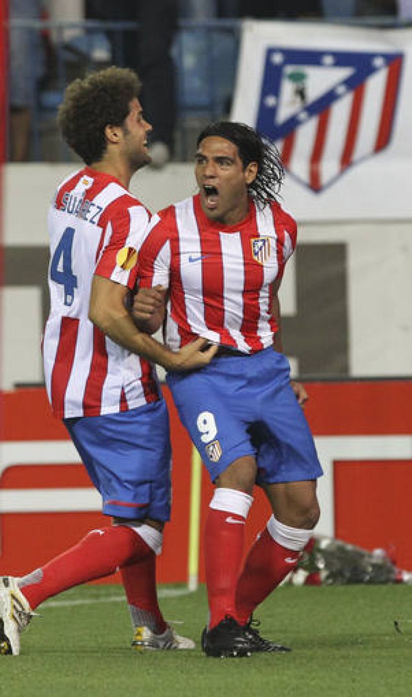El delantero colombiano del Atlético de Madrid Radamel Falcao celebra su gol ante el Celtic de Glasgow.
