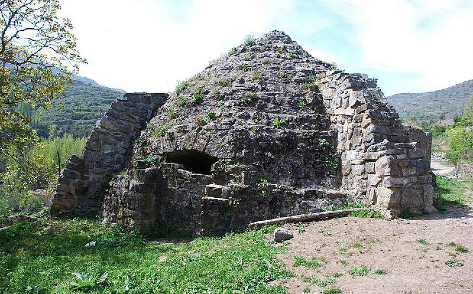 Nevero de Soto en Cameros (La Rioja - España)