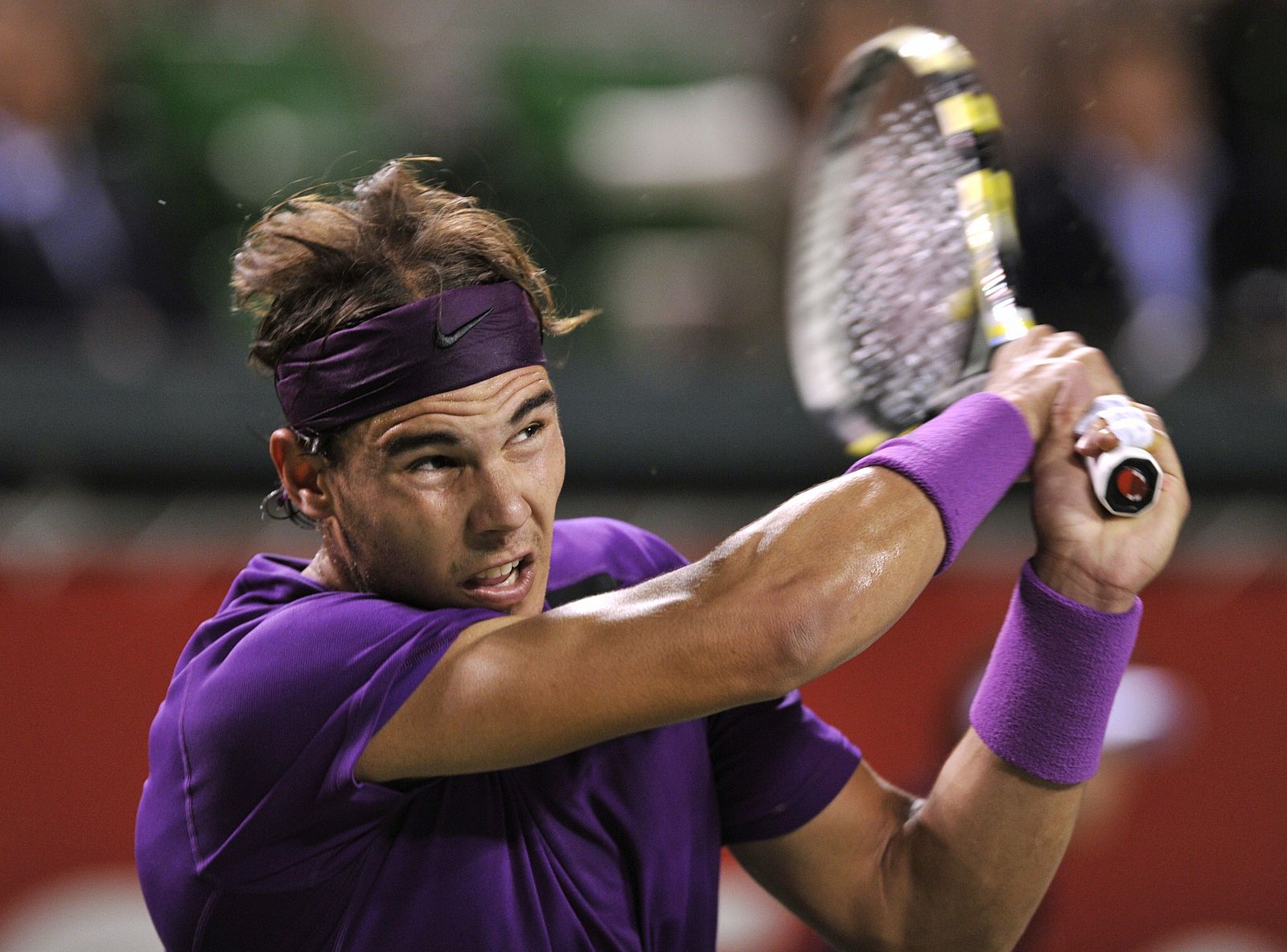 Rafa Nadal devuelve la bola ante Go Soeda en el torneo de Tokio.