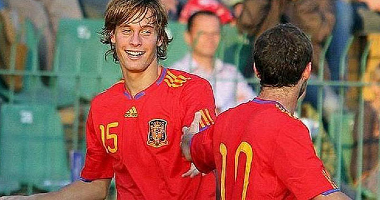 El jugador del Valencia, Sergio Canales, durante un partido con la selección sub-21 en una imagen de archivo