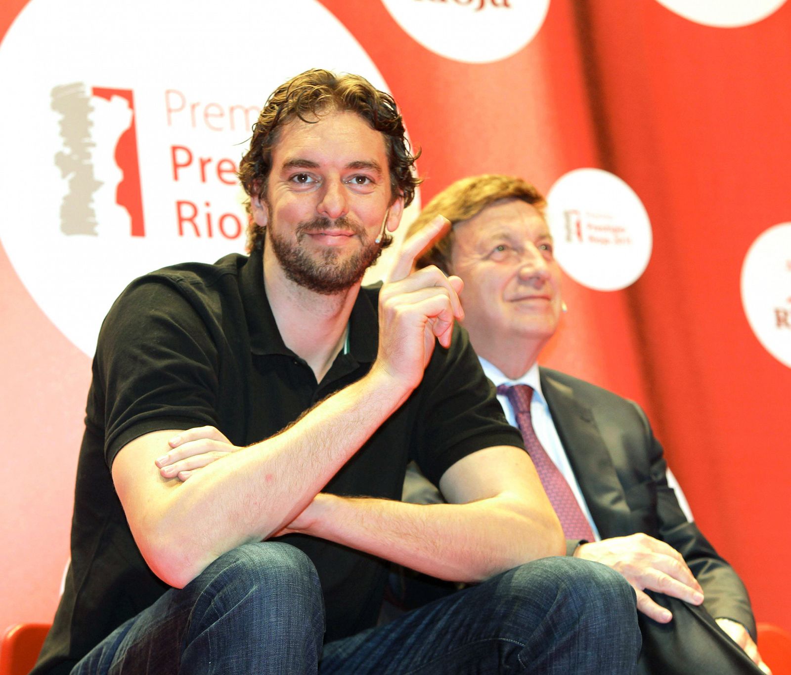 PAU GASOL RECIBE PREMIO PRESTIGIO RIOJA