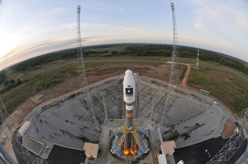 Uno de los satélites Galileo preparado para el lanzamiento