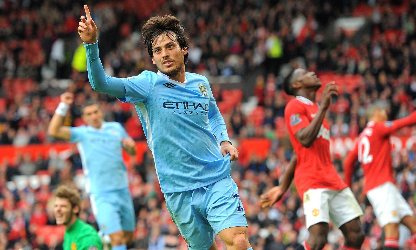 El jugador del Manchester City, David Silva, celebra un gol frente al Manchester United