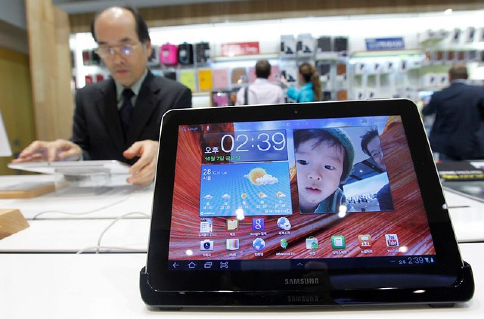 Android recorta distancias con Apple en la venta de 'tablets' gracias a dispositivos como el Galaxy Tab, de Samsung, que ha supuesto el 9% del total de ventas en este trimestre