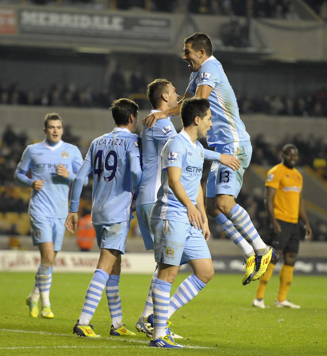 Los jugadores del Manchester City celebran uno de sus doles ante el Wolverhampton.