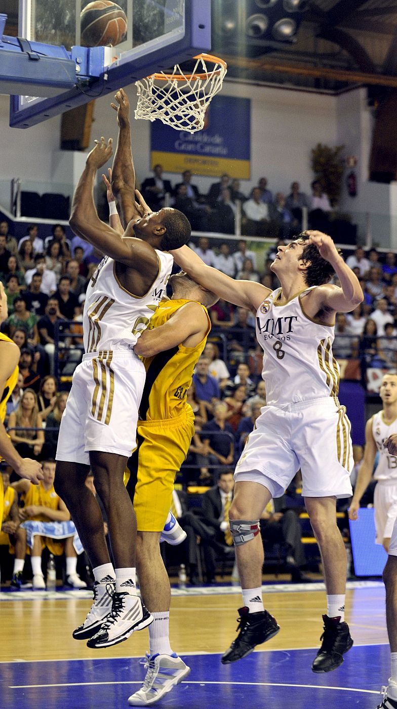 Suárez e Ibaka, en el último partido del Real Madrid.