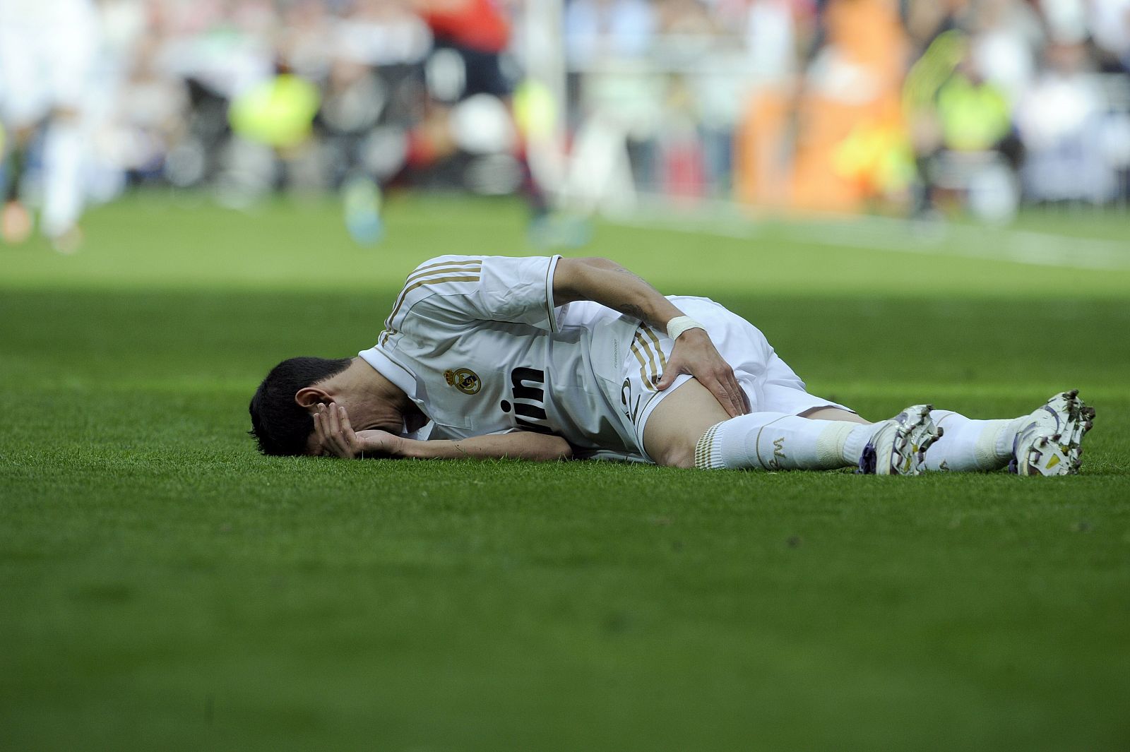 Ángel Di María se lesionó en el minuto 48 del partido ante Osasuna el domingo 6 de noviembre en el Bernabéu.