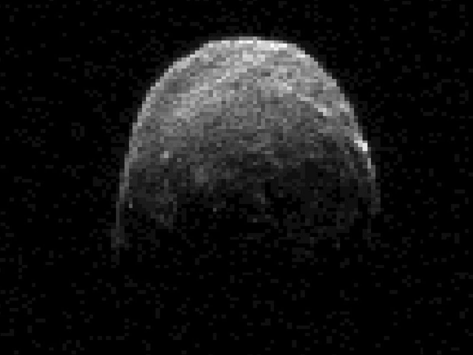 Imagen del asteroide 2005 YU55 captado por las antenas de la NASA
