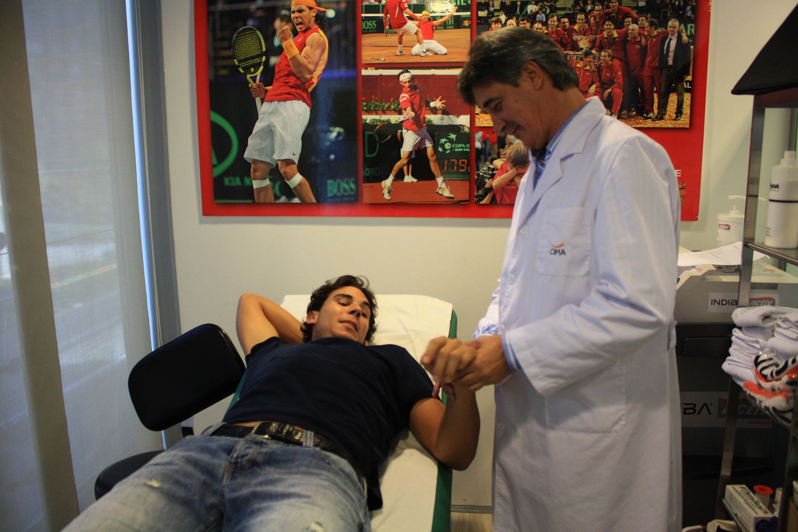 Rafa Nadal, en la consulta del doctor Ángel Ruiz Cotorro