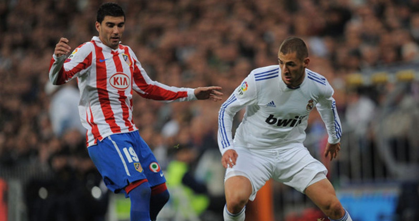 El derbi Real Madrid - Atlético se jugará el sábado 26 a las 20:00 horas.