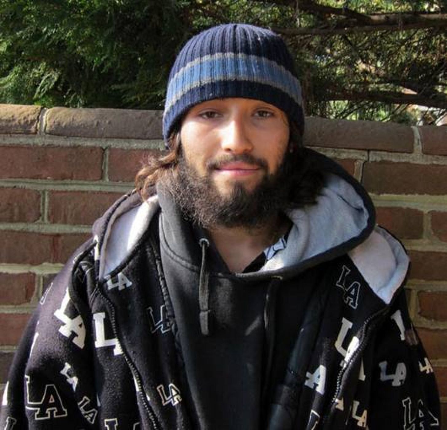 La nacionalidad del joven, de 21 años, no ha trascendido aunque se sabe que es de origen hispano. 