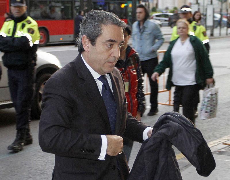 Victor Campos, former regional vice-president, arrives at the Superior Court in Valencia