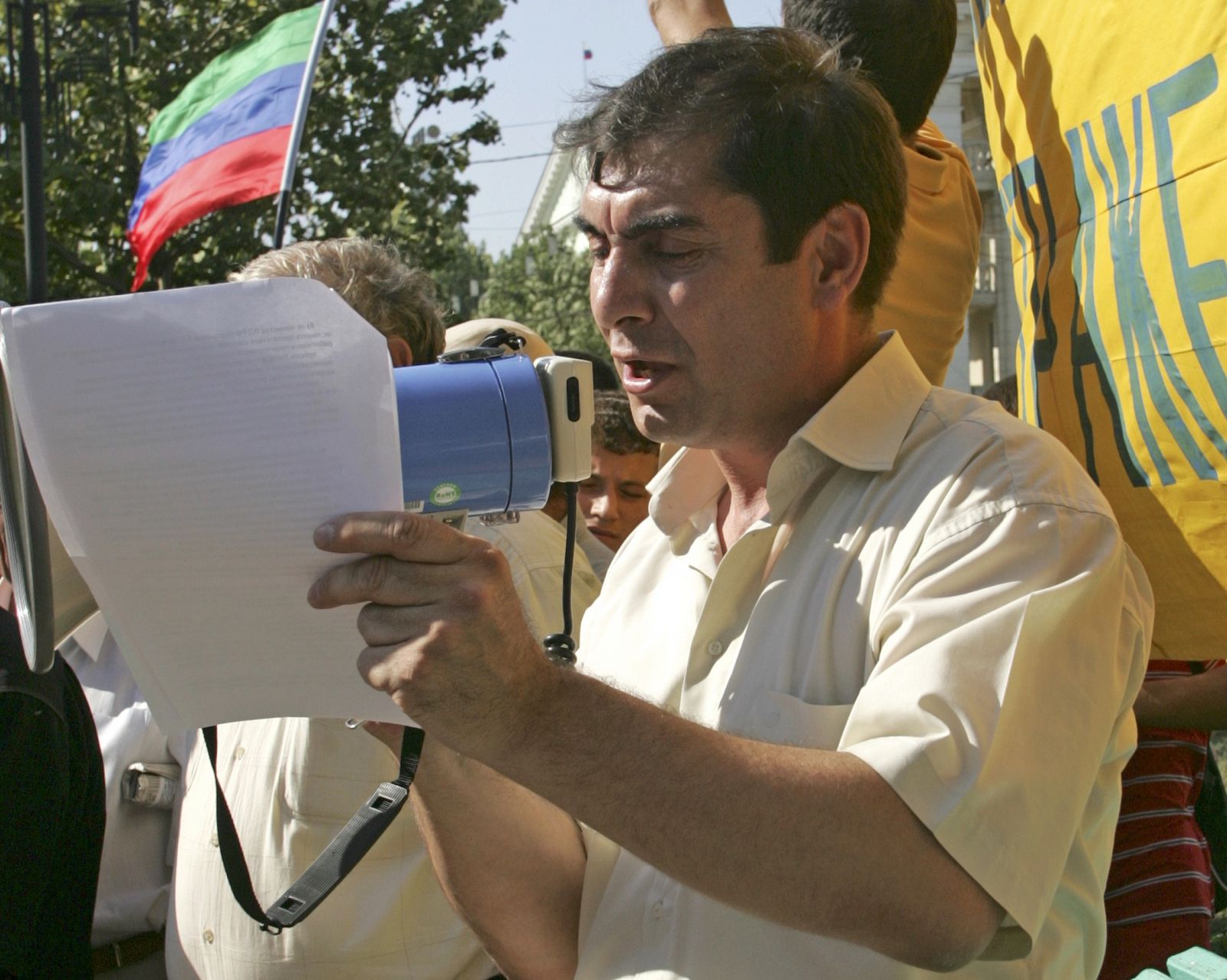 Gadzhimurat Kamalov durante una protesta en Daguestán