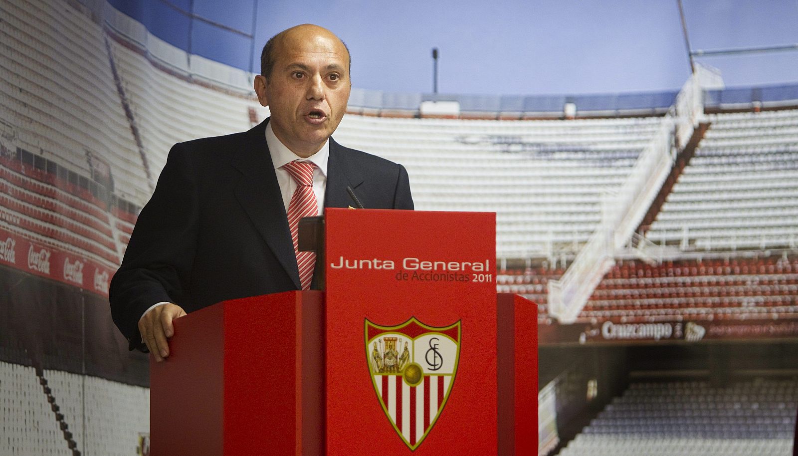 El presidente del Sevilla FC, Jose María del Nido, durante la presentación de su informe ante la Junta General Ordinaria de Accionistas del club