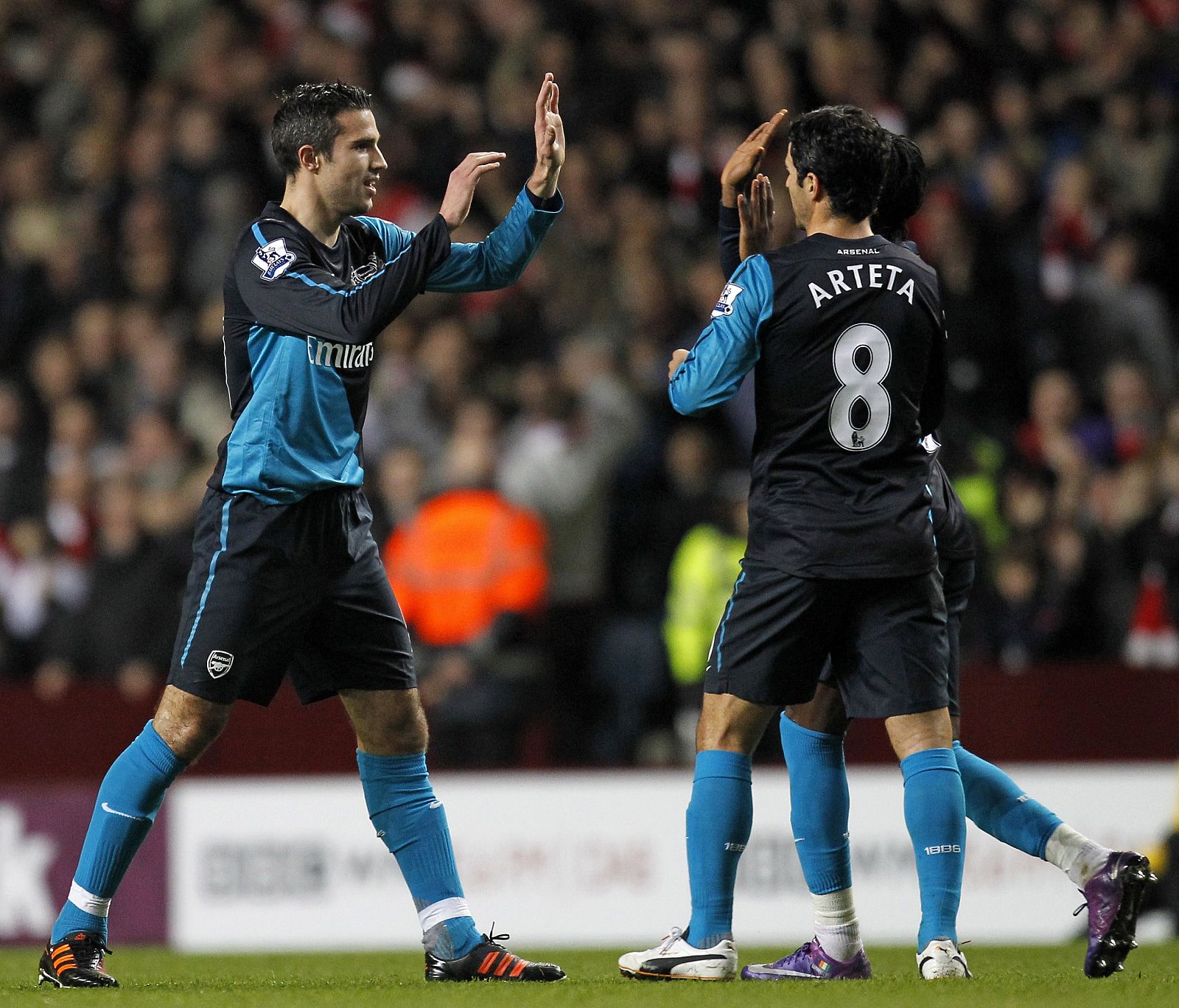 Los jugadores del Arsenal celebran un gol.