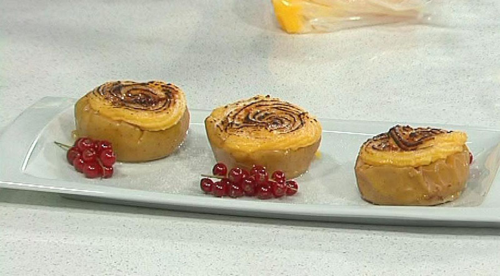 Manzanas asadas caramelizadas propuestas por Sergio Fernández en Saber Cocinar.