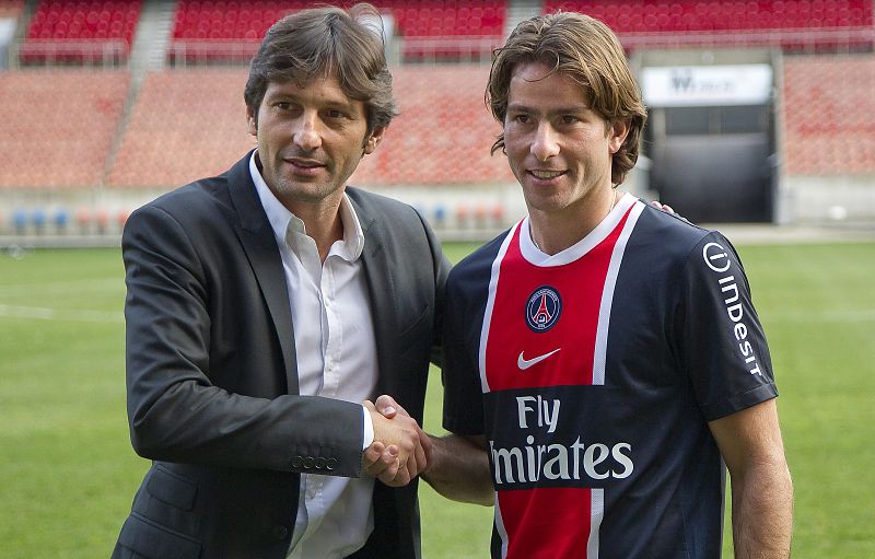 EL PSG PRESENTA AL BRASILEÑO MAXWELL