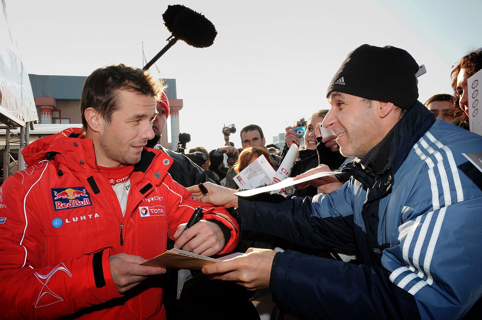 El piloto francés, Sebastien Loeb (I).