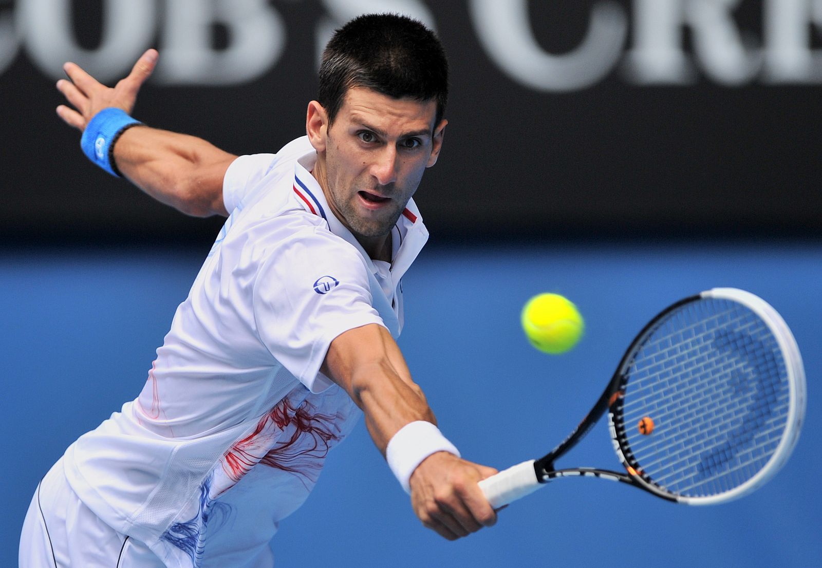 DJOKOVIC GANA A MAHUT