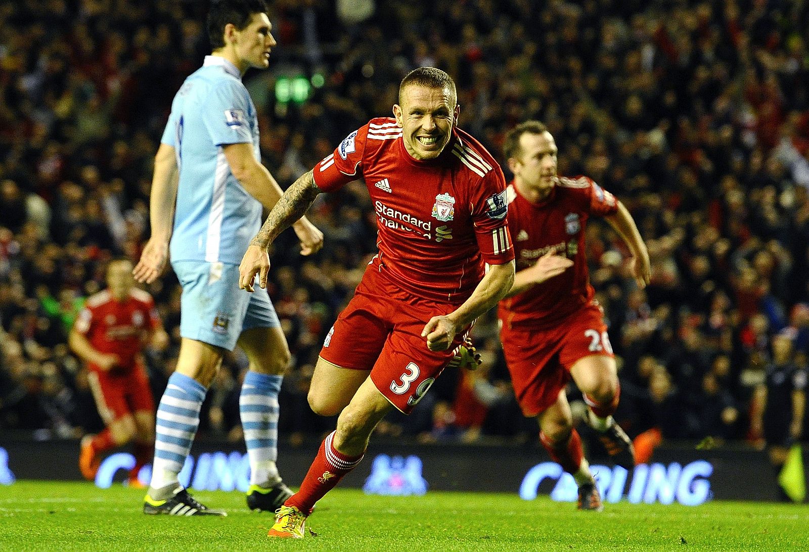 Bellamy celebra el gol decisivo del Liverpool.