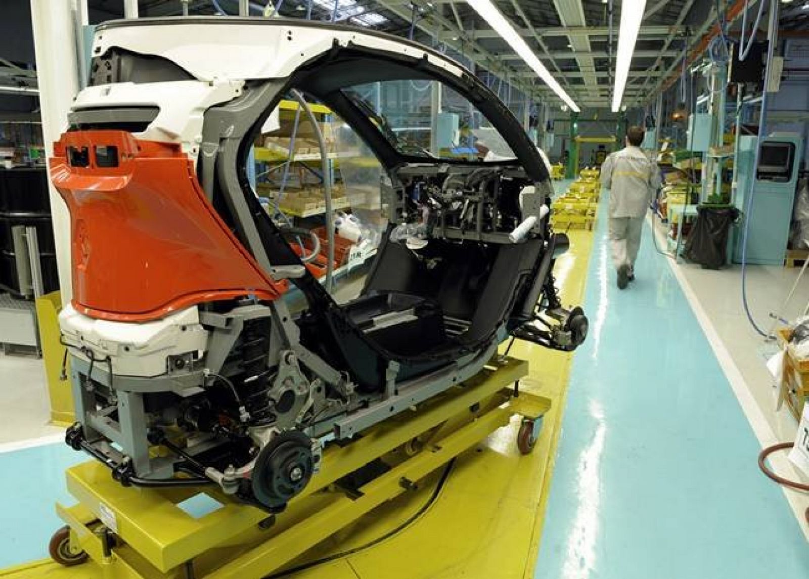 Renault activa un segundo turno de trabajo para el Twizy en Valladolid