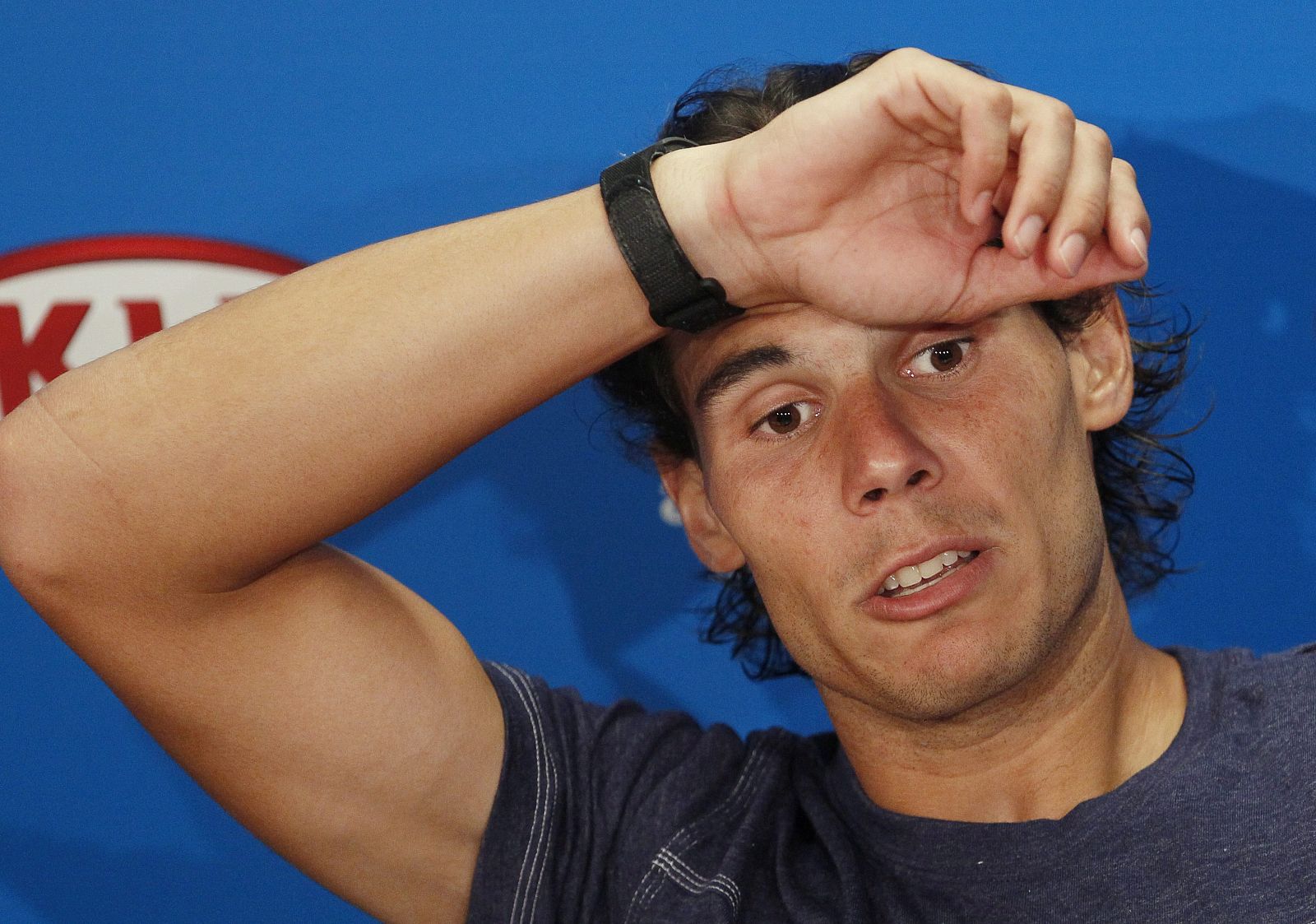 El español Rafa Nadal comparece en una rueda de prensa tras un partido en el Open de Australia.