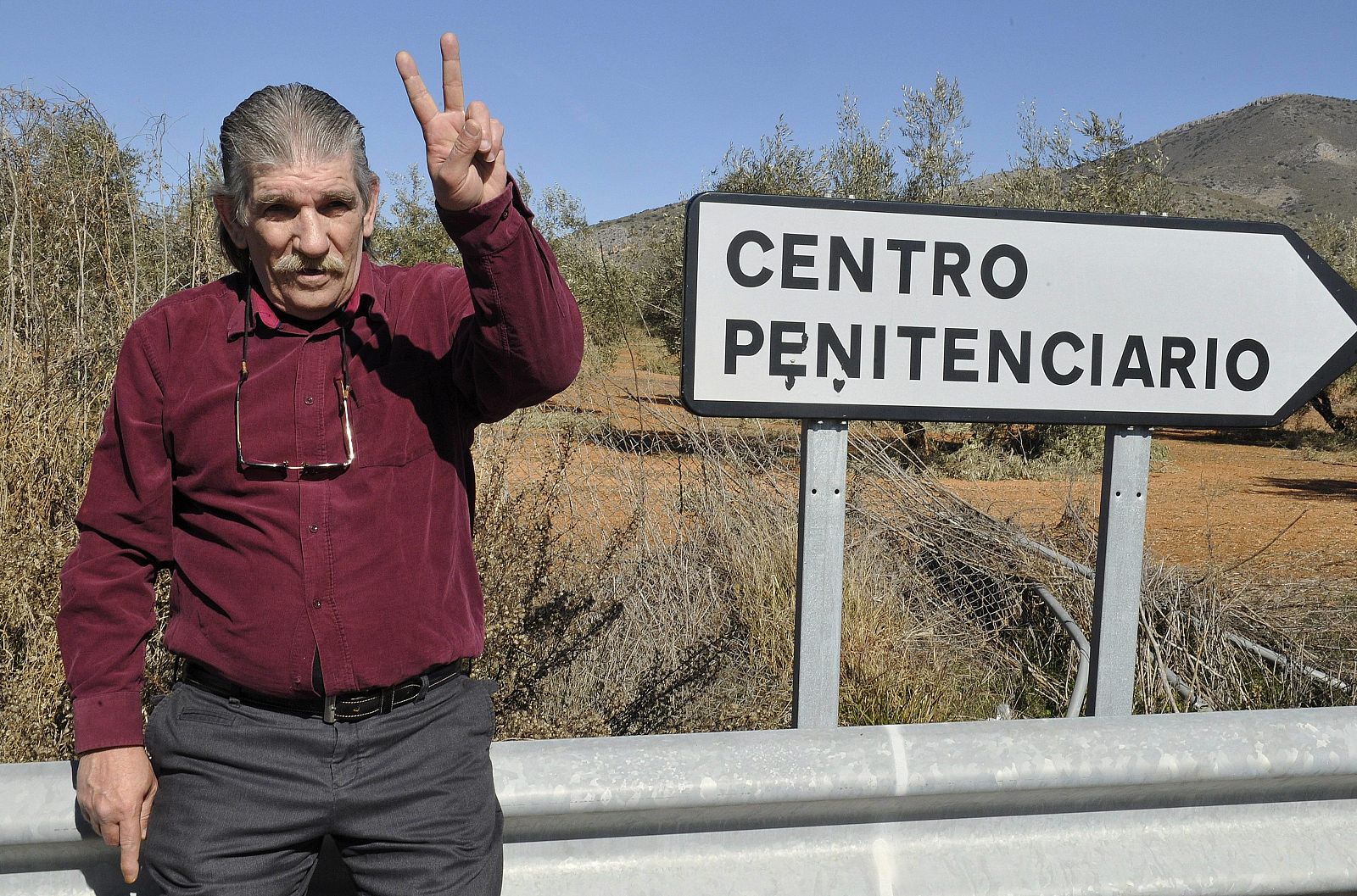 Miguel Montes Neiro, el preso común más antiguo de España, a su salida de la cárcel