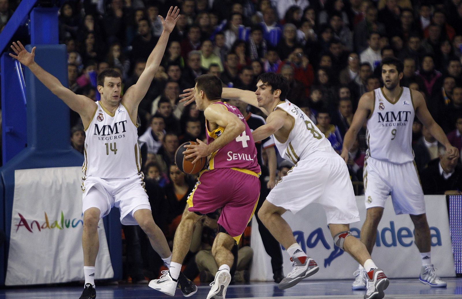 Real Madrid y Banca Cívica se han enfrentado recientemente en Liga Endesa.