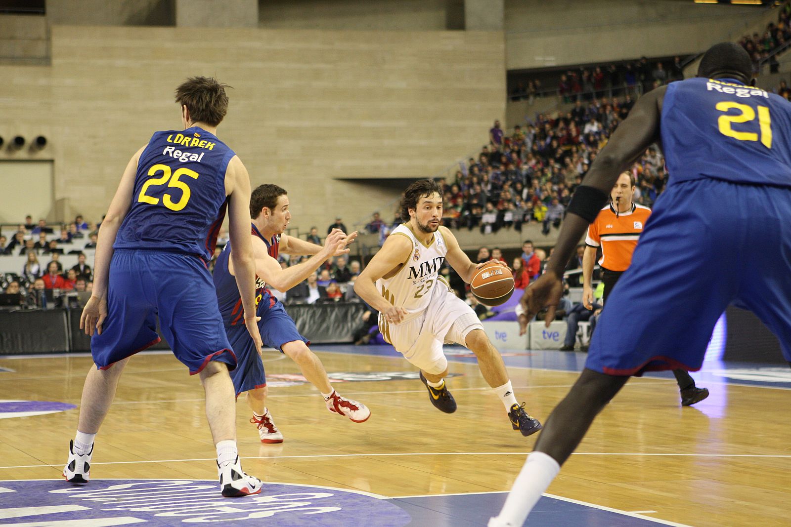 Llull intenta avanzar ante la oposición de Huertas