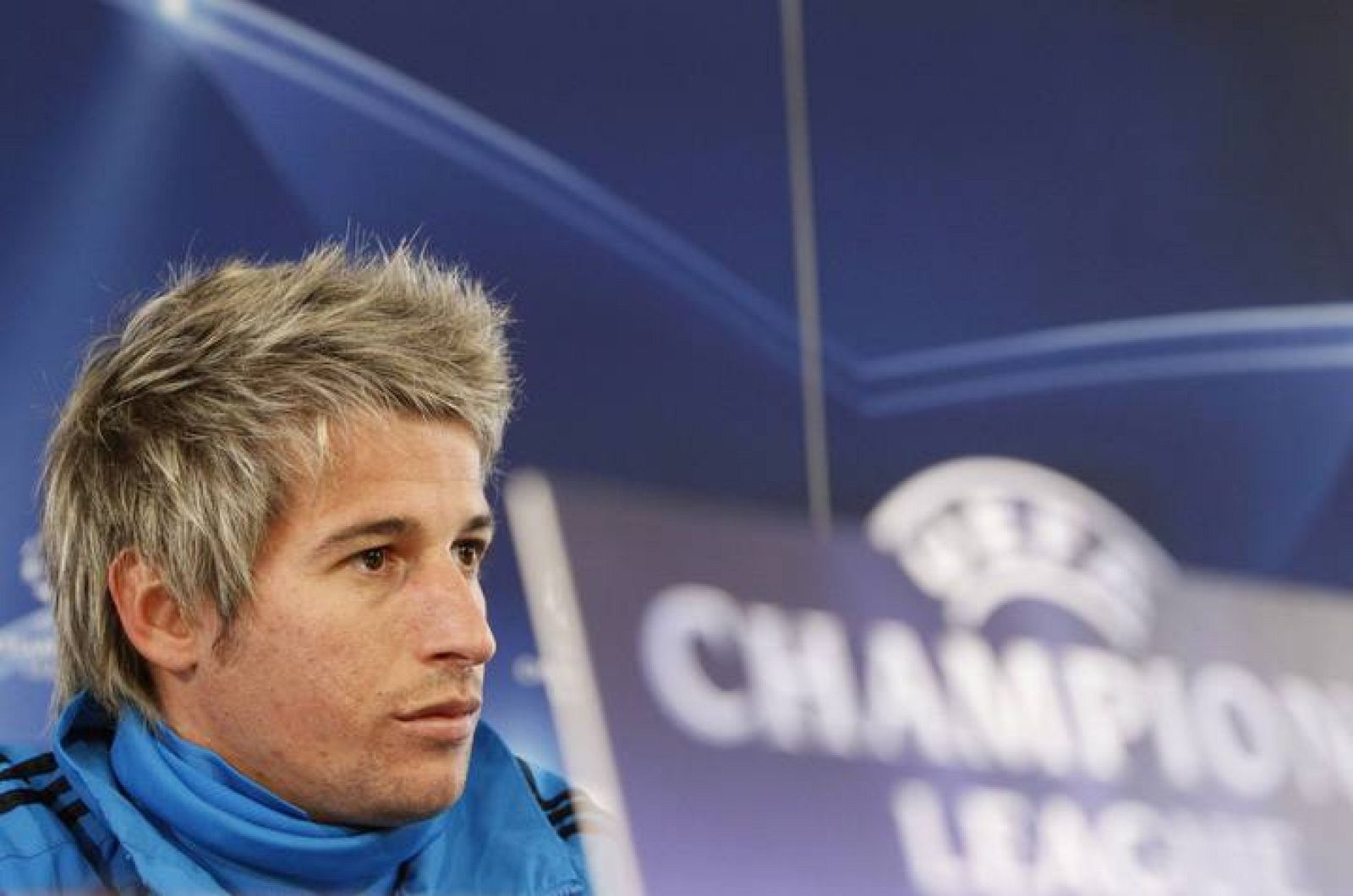 Fabio Coentrao, jugador del Real Madrid, atiende a los medios antes del partido ante el CSKA.