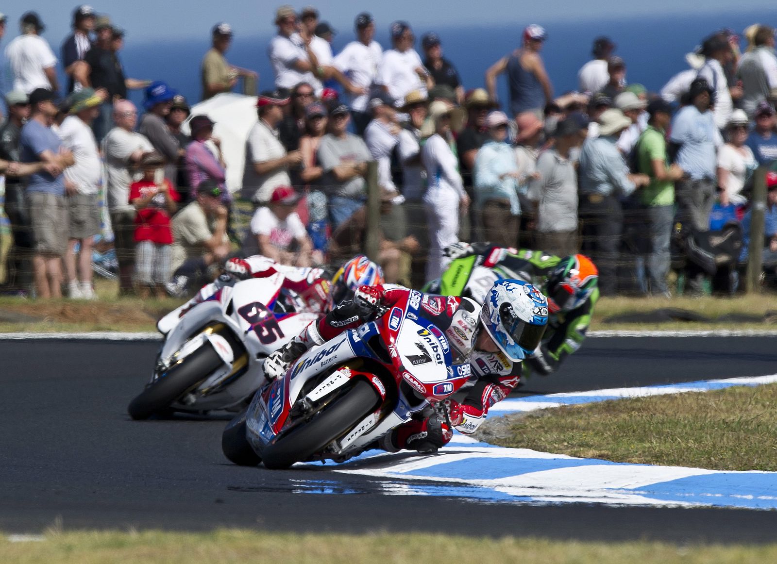 Checa ganó la segunda carrera en Australia