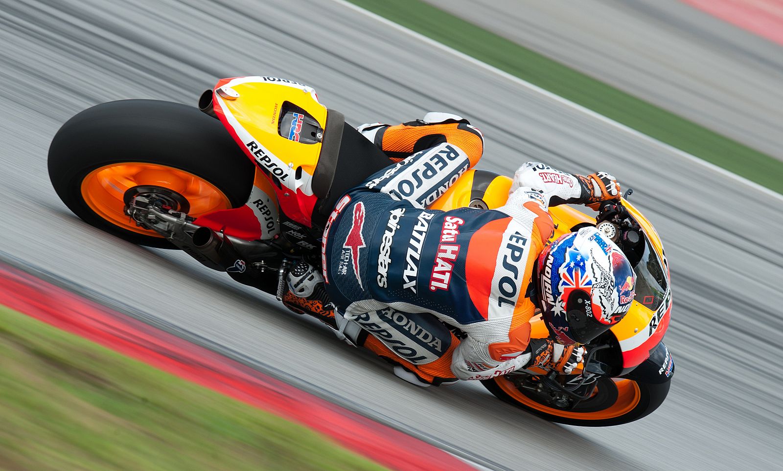 El australiano de Honda, Casey Stoner, en una imagen de los entrenamientos de Sepang