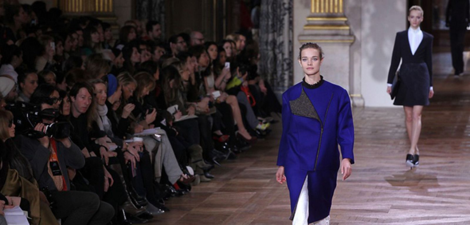 La top Natalia Vodianova en el desfile de Stella McCartney celebrado en París.