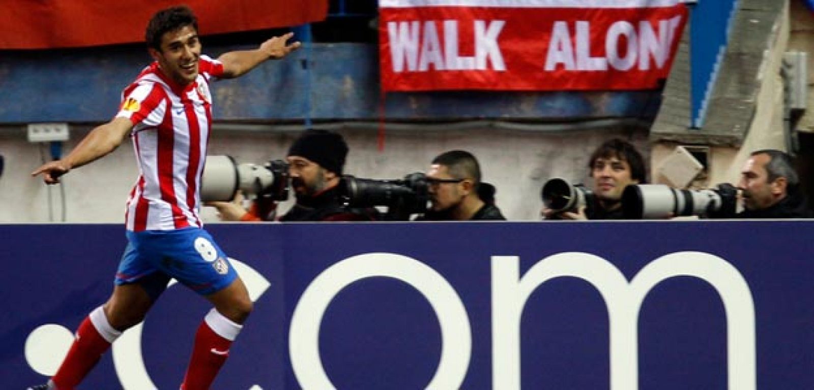 Salvio, autor de dos goles para el Atletico Madrid contra el Besiktas en el partido de ida de octavos de final de la  Europa League