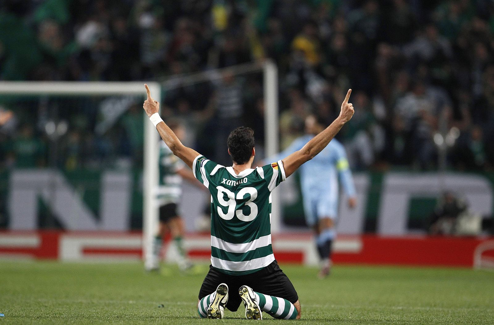 El jugador del Sporting Xandao celebra su gol contra el Manchester City.