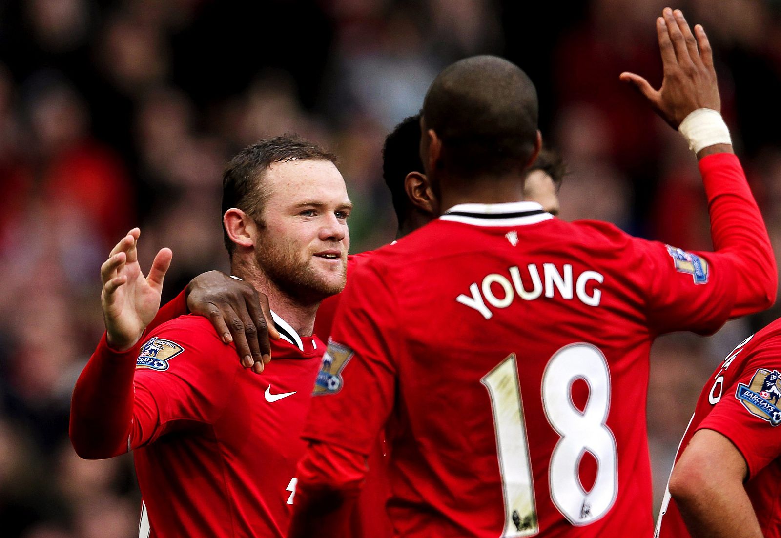 Los jugadores del Manchester United, Wayne Rooney y Ashley Young, celebran un gol esta temporada.