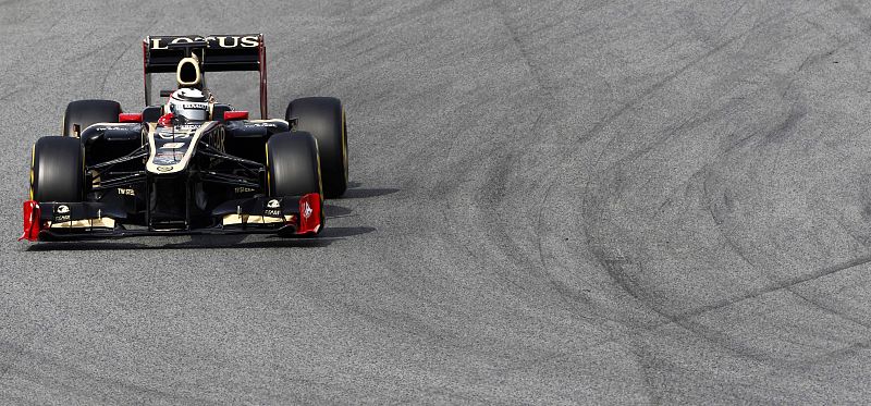 Kimi Raikkonen, a bordo de su Lotus.