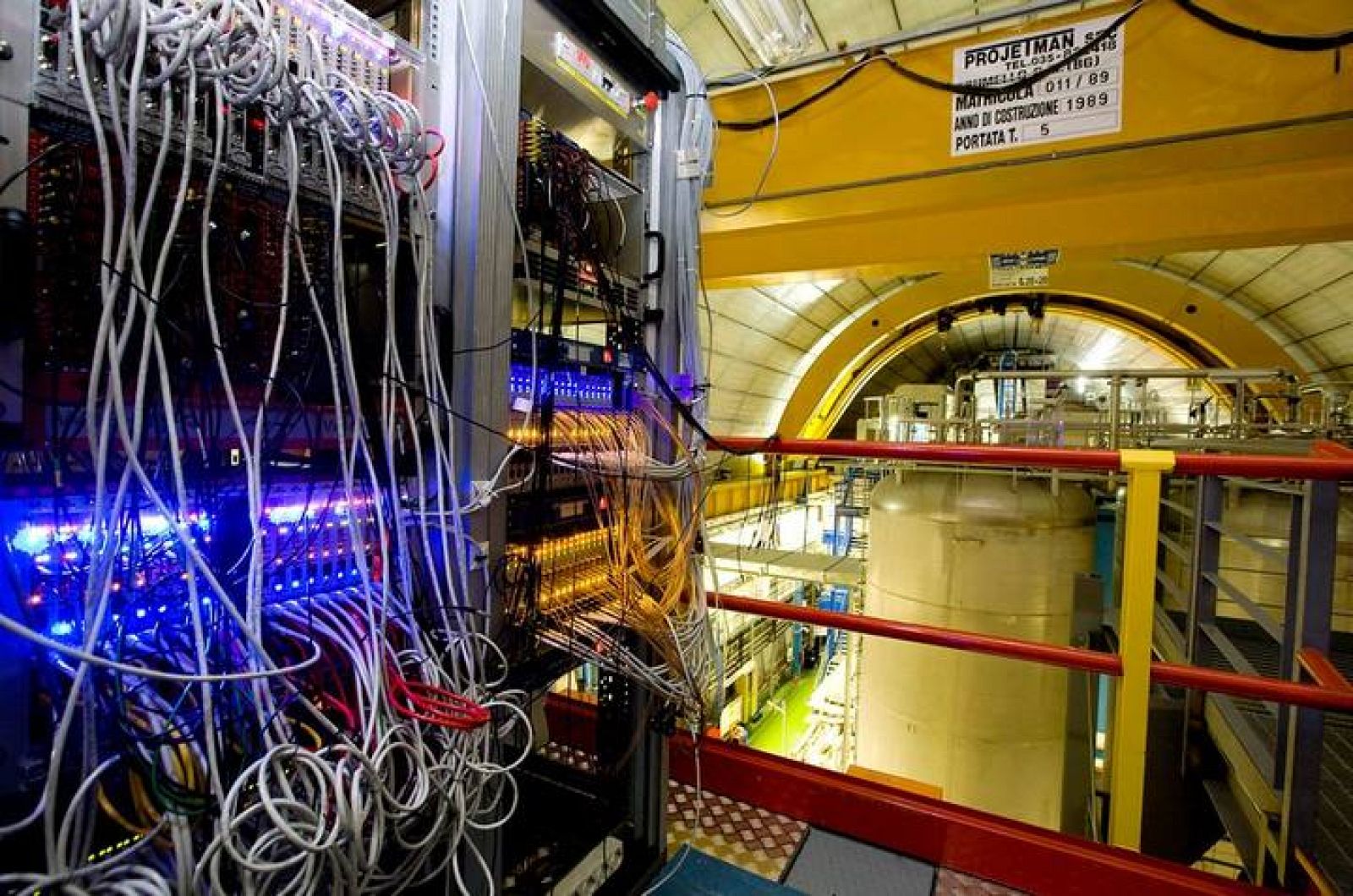 El CERN ha confirmado que los neutrinos no son más rápidos que la luz