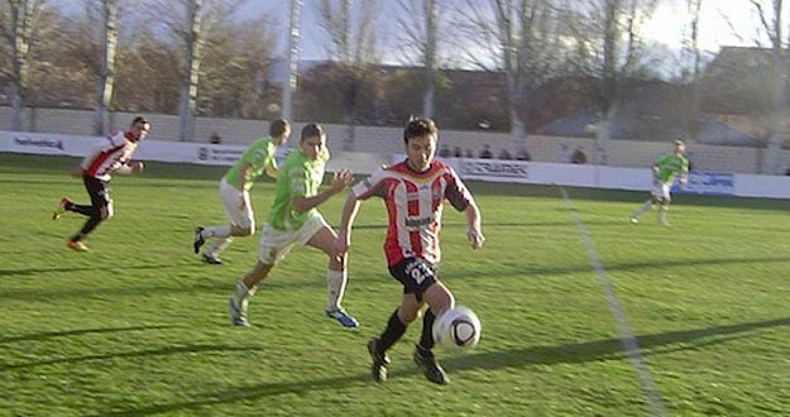 Imagen del encuentro que enfrentó a la SD Logroñés ante la UD Logroñés B en Tercera división.