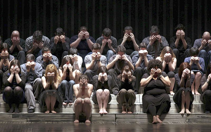 La ópera contemporánea "C(h)oeurs", la última apuesta del coreógrafo belga Alain Platel en el Real.