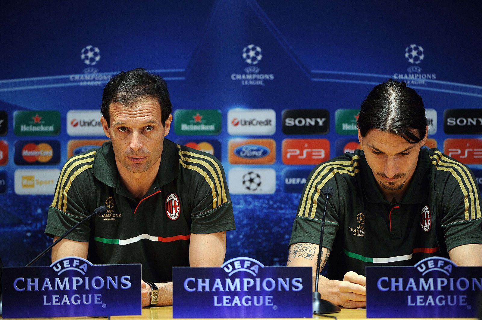 El técnico del Milan, Massimo Allegri, en rueda de prensa junto a Zlatan Ibrahimovic