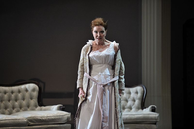 Hellman construyó un drama en un periodo crucial para la historia americana.