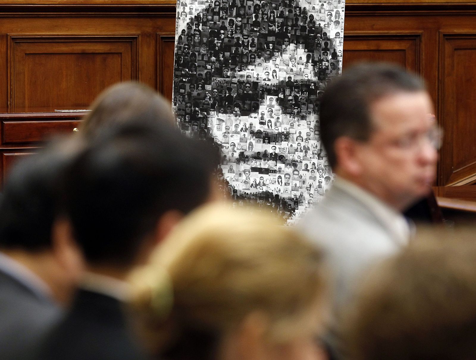 Imagen del disidente chino Chen Guangcheng en el Comité de Asuntos Exteriores del Congreso de EE.UU.