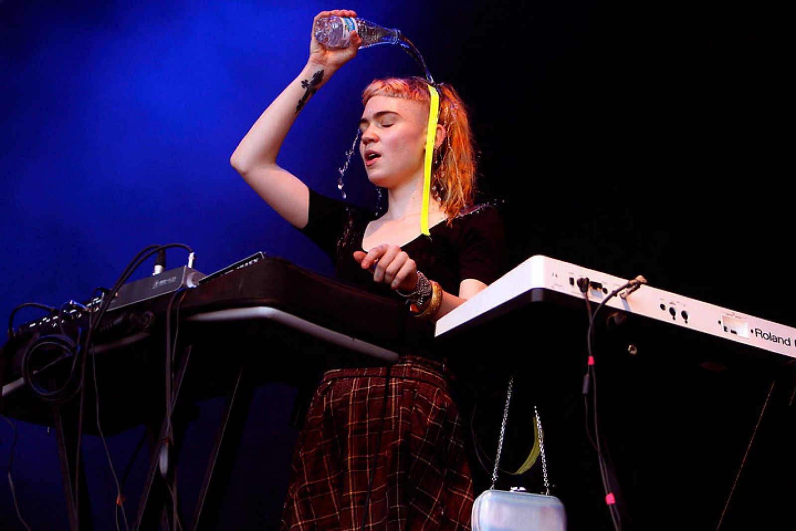 La cantante, compositora y directora Claire Boucher, conocida artísticamente por "Grimes", durante el concierto en la primera jornada del Primavera Sound