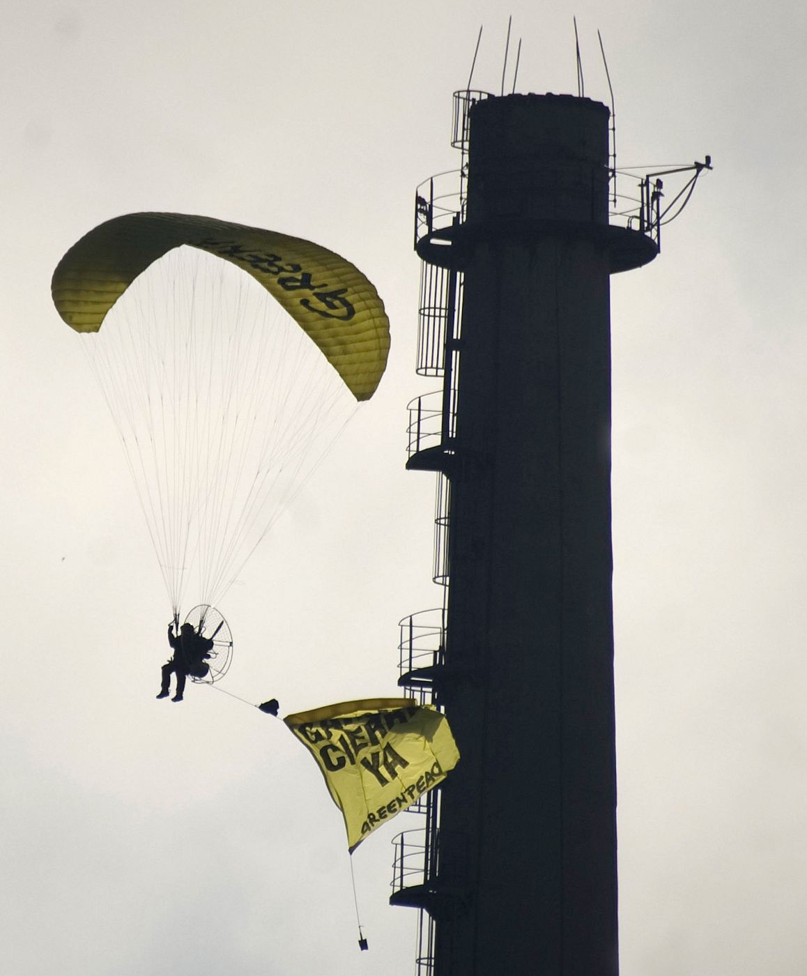 Greenpeace denuncia "inseguridad" en la central nuclear de Garoña