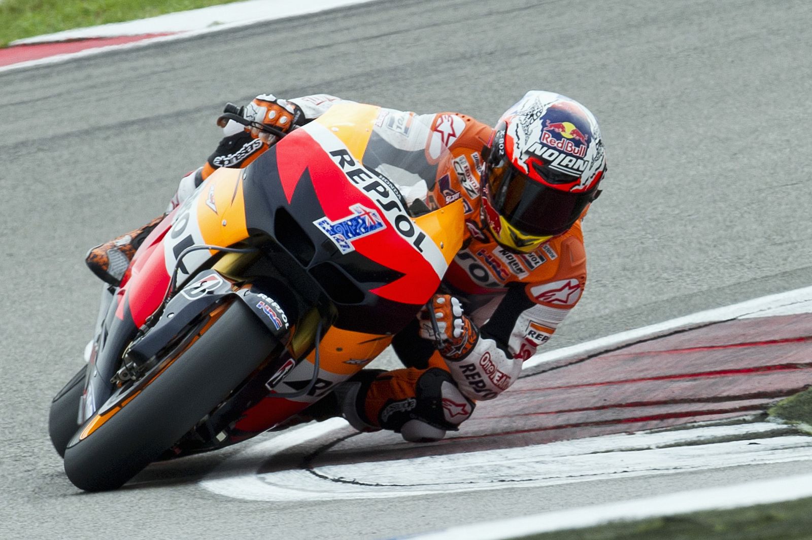 Casey Stoner gana la 'pole' del GP de Holanda