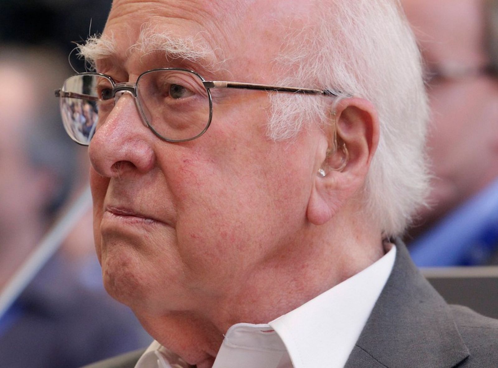 Peter Higgs durante la presentación de los resultados del CERN que demuestran su teoría