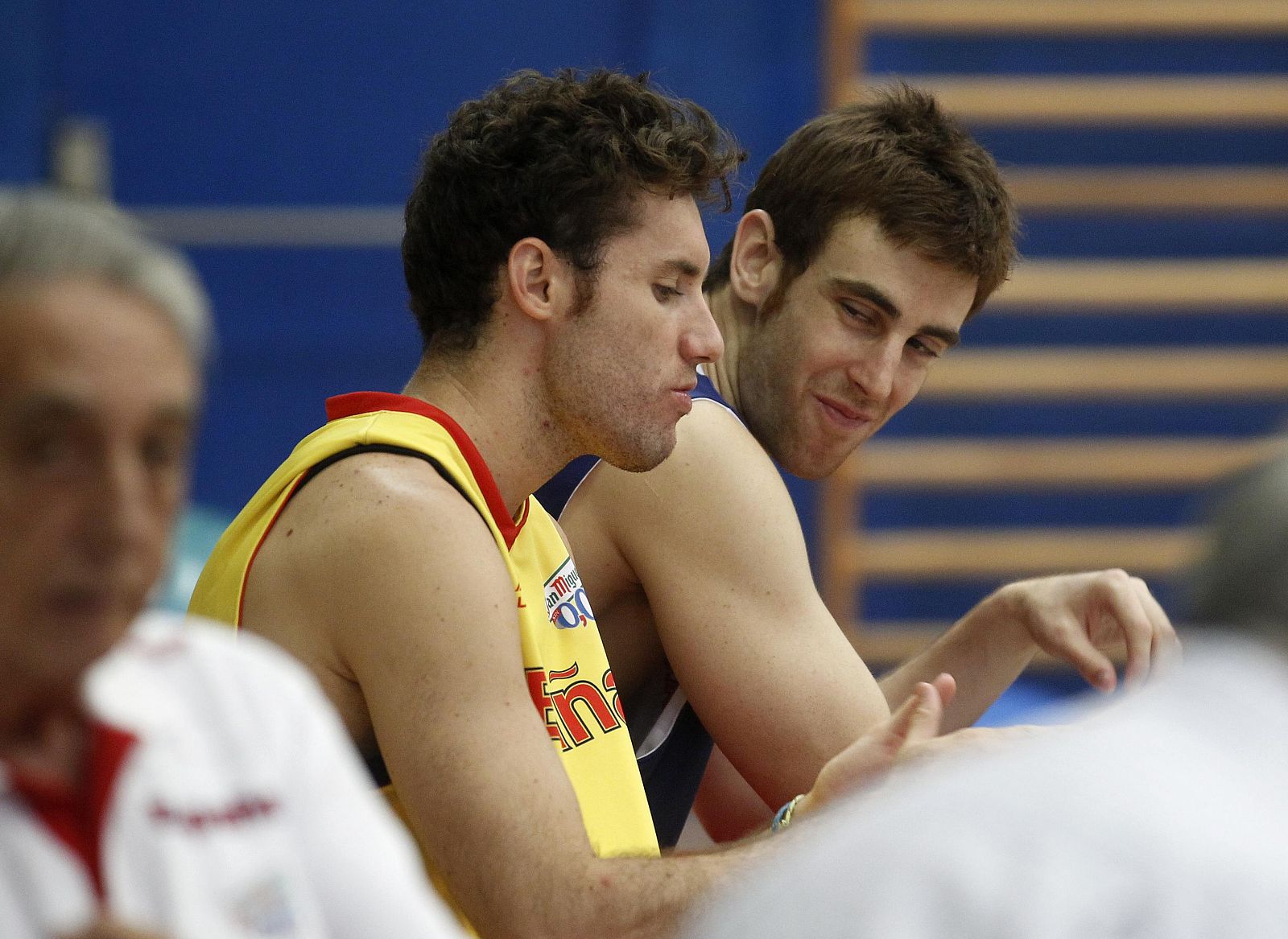 Rudy Fernández y Víctor Claver durante un entrenamiento de la selección española de baloncesto