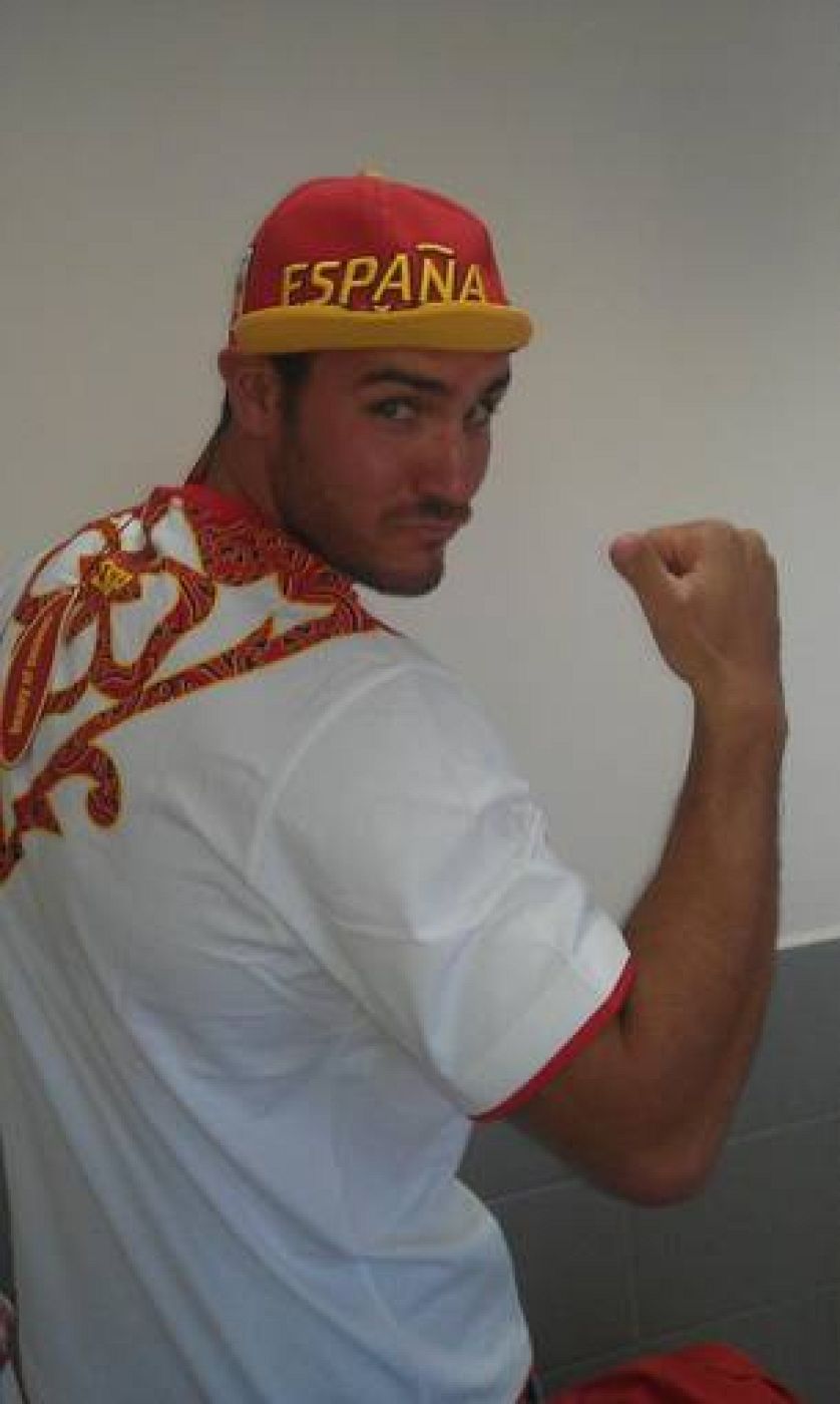 Saúl Craviotto con la ropa olímpica 